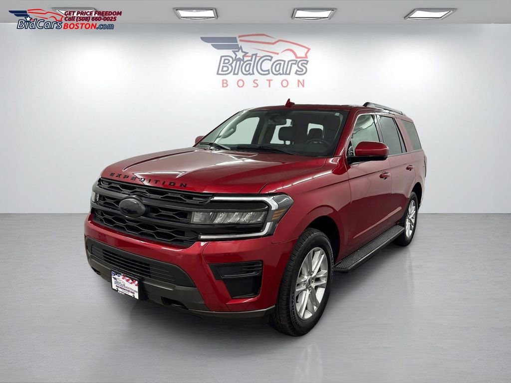 Used 2022 Ford Expedition XLT w/ Equipment Group 202A AWD/4WD image 1