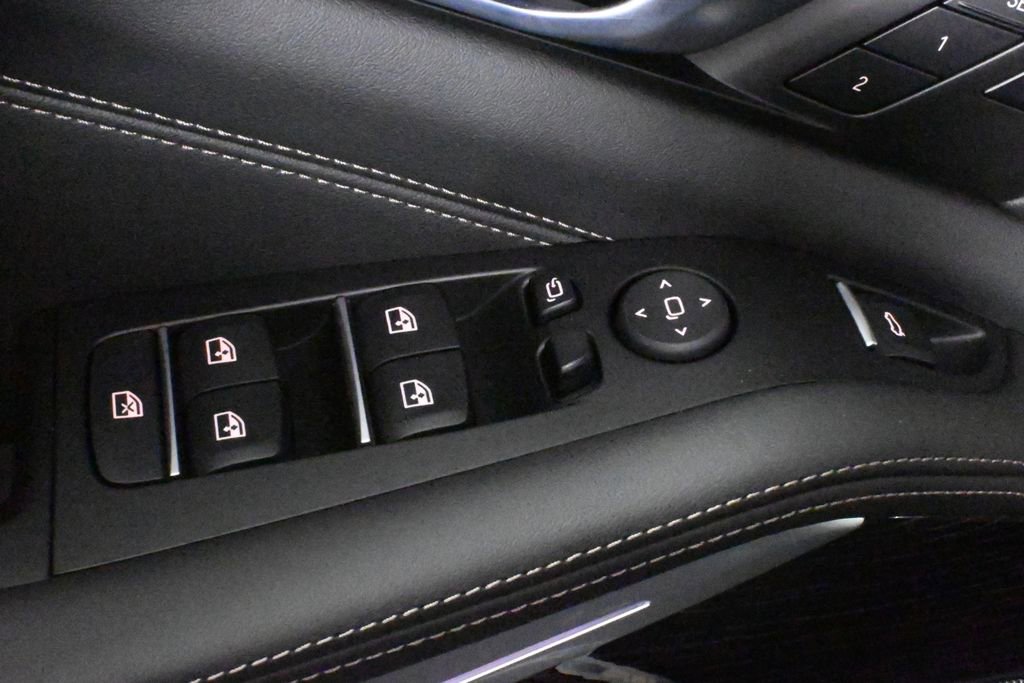 Used 2025 BMW X5 M60i w/ Executive Package image 35