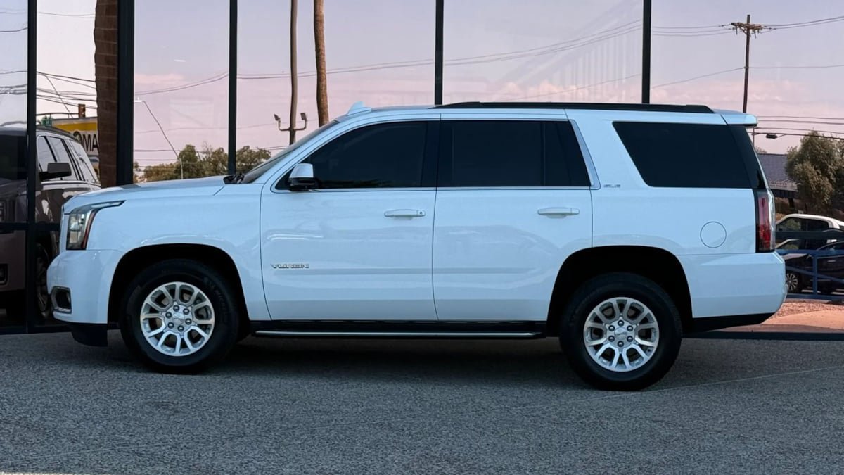 Used 2018 GMC Yukon SLE w/ Convenience Package RWD image 4