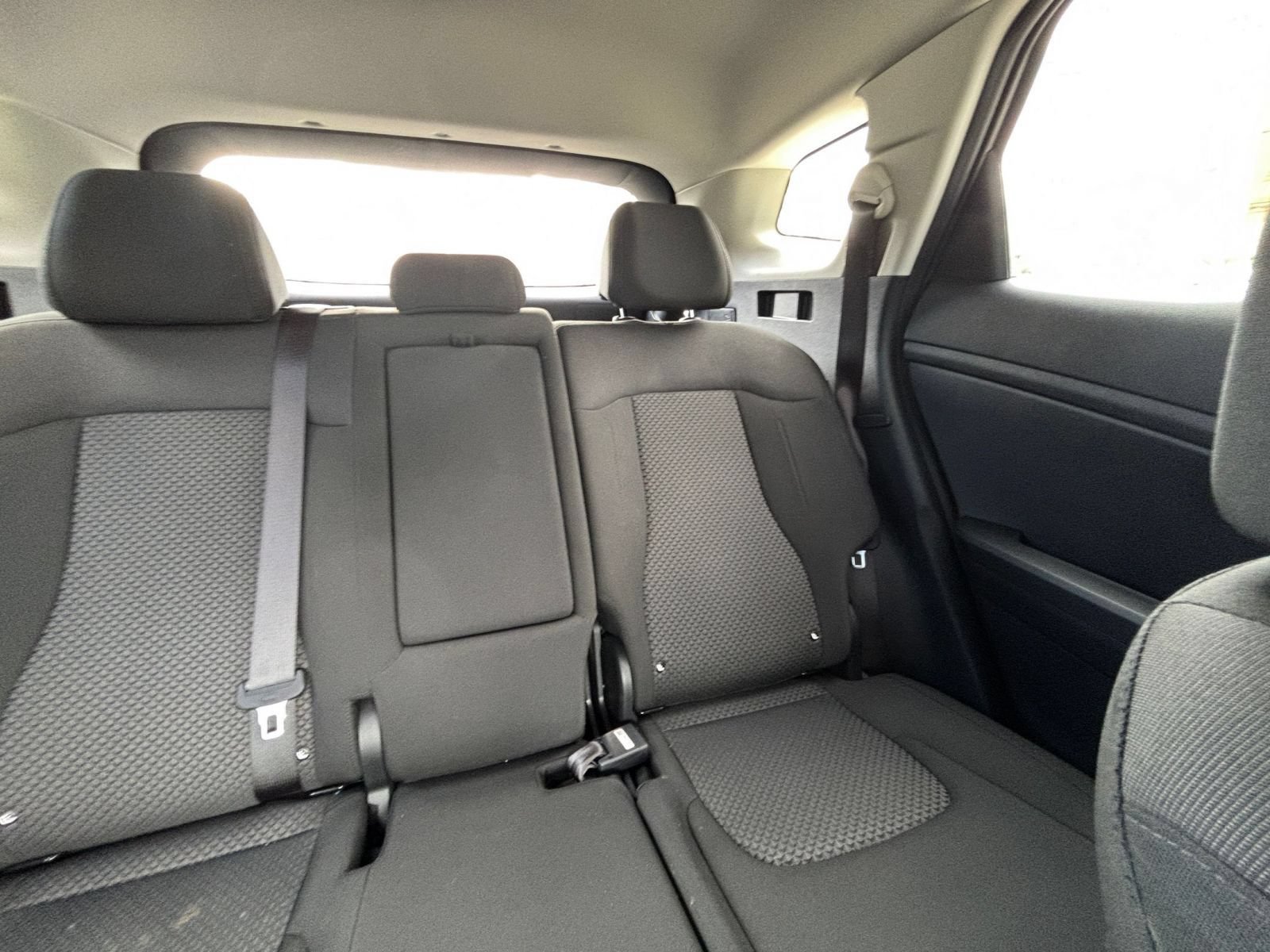 Used 2025 Kia Sportage LX FWD image 36