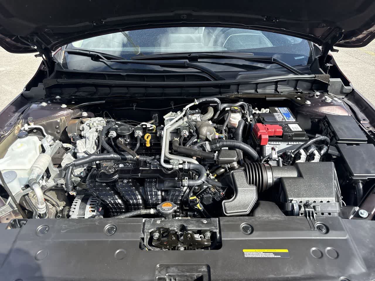 Used 2025 Nissan Altima 2.5 SV FWD image 12