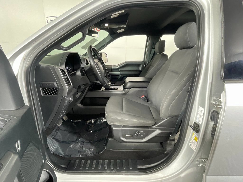 Used 2018 Ford F150 XLT w/ Equipment Group 302A Luxury AWD/4WD image 13
