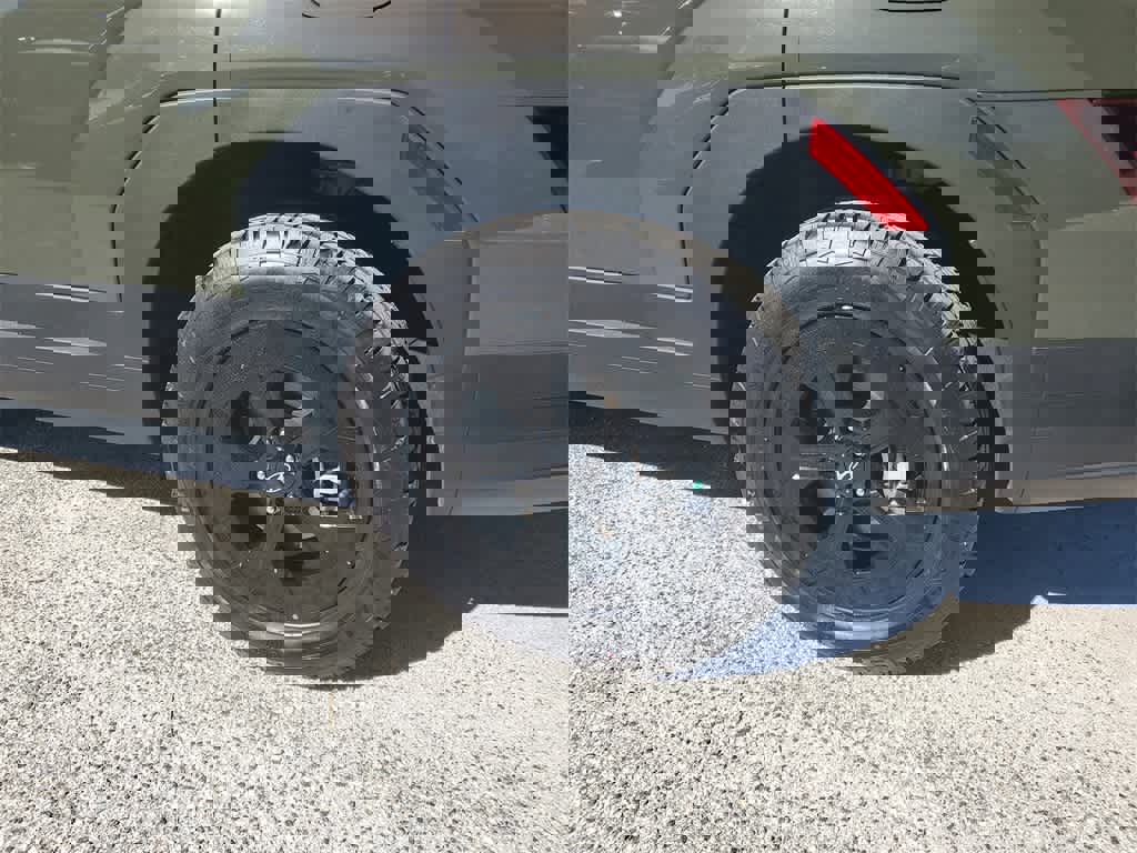 Used 2025 Hyundai Santa Fe XRT image 5