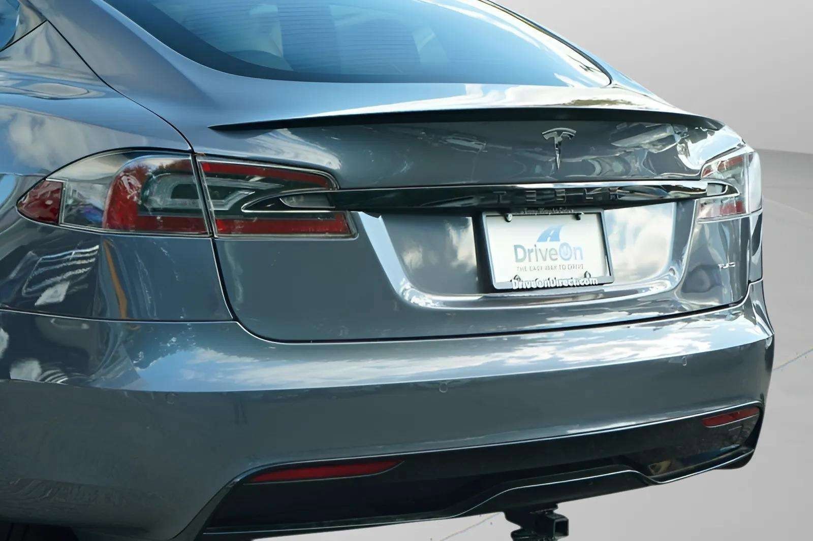 Used 2021 Tesla Model S Plaid image 28