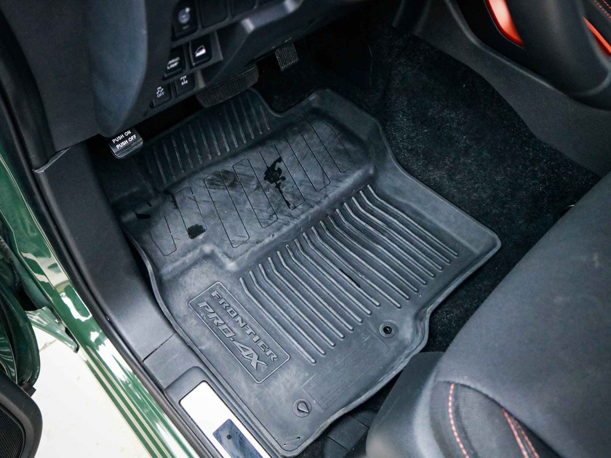 Used 2023 Nissan Frontier PRO-4X w/ Technology Package AWD/4WD image 17