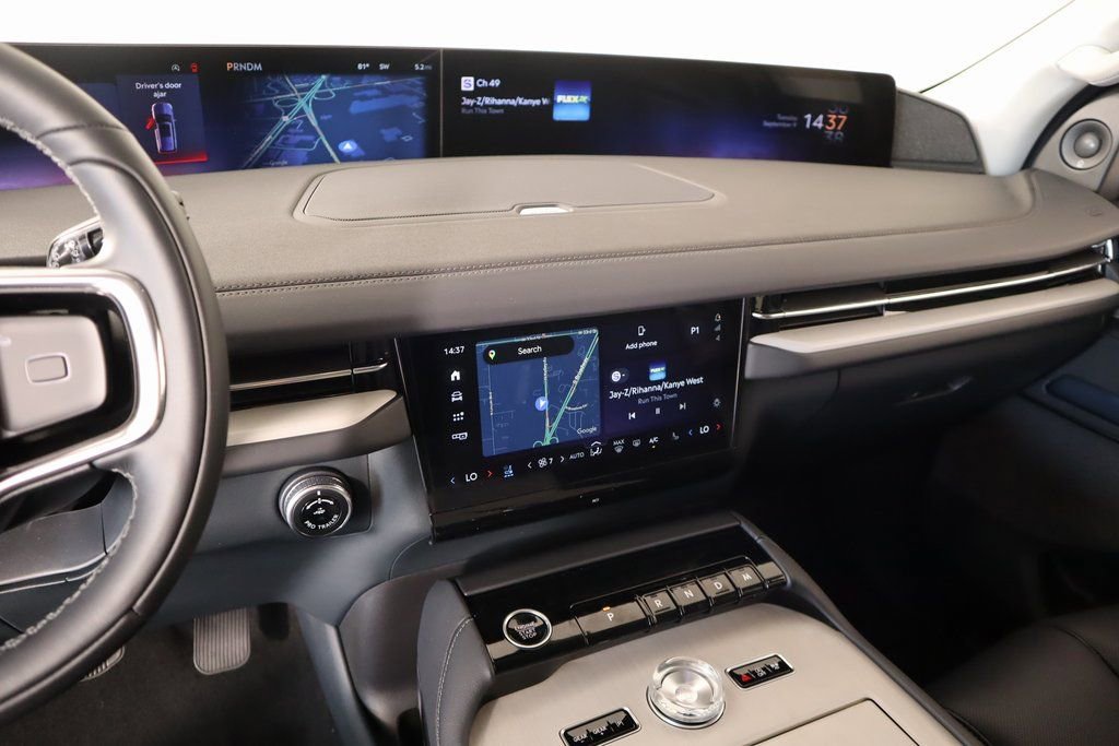 New 2025 Lincoln Navigator Reserve image 5