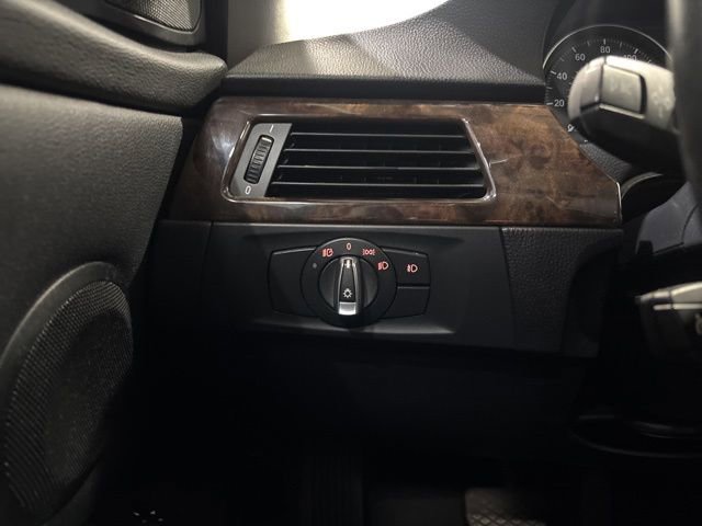 Used 2011 BMW 328i xDrive Sedan image 18