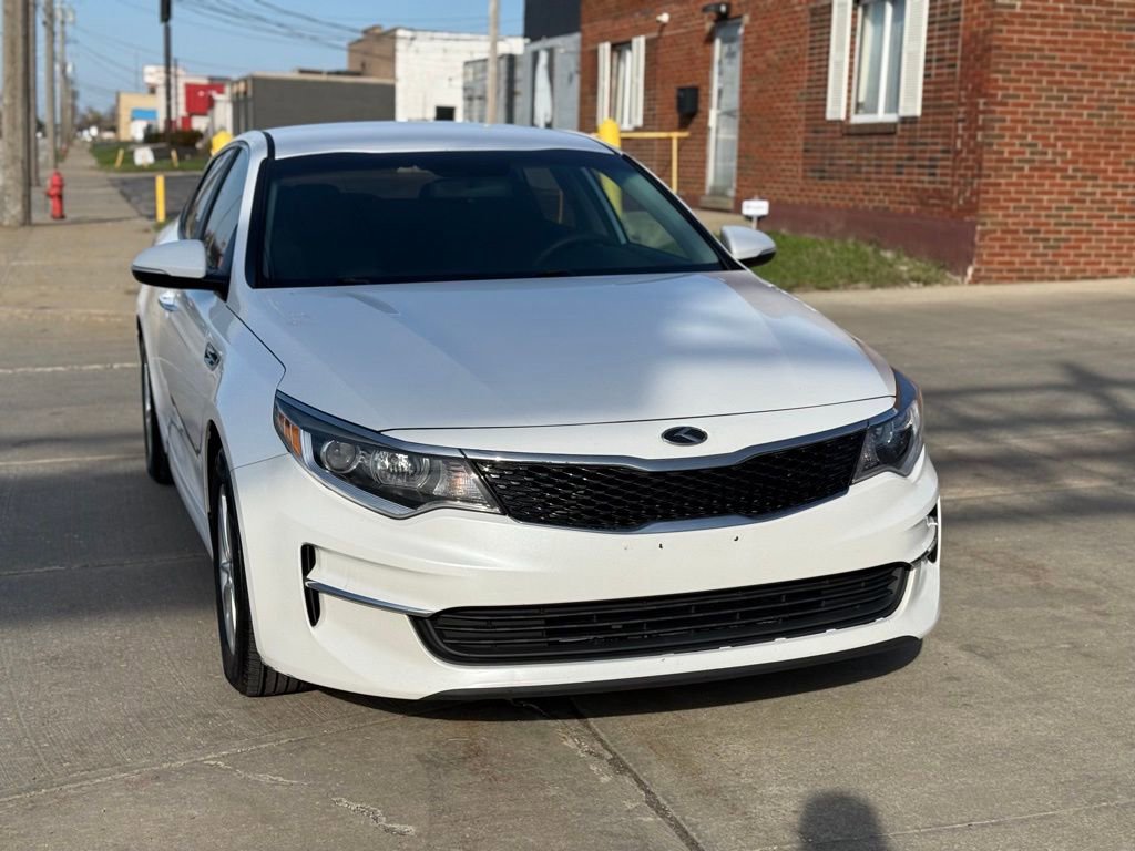 Used 2018 Kia Optima LX w/ Convenience Package image 3