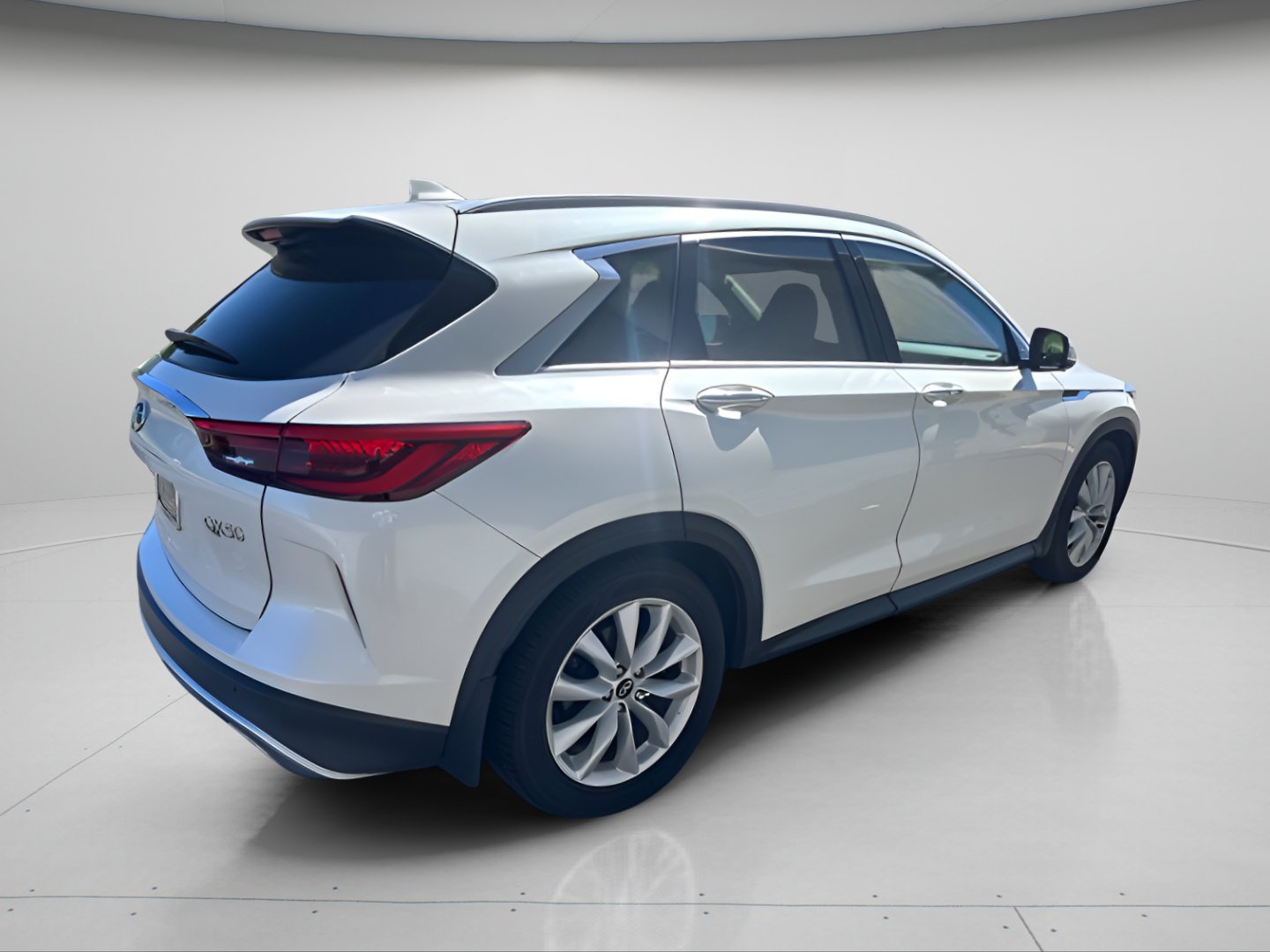 Used 2019 INFINITI QX50 Essential w/ Proactive Package AWD/4WD image 6
