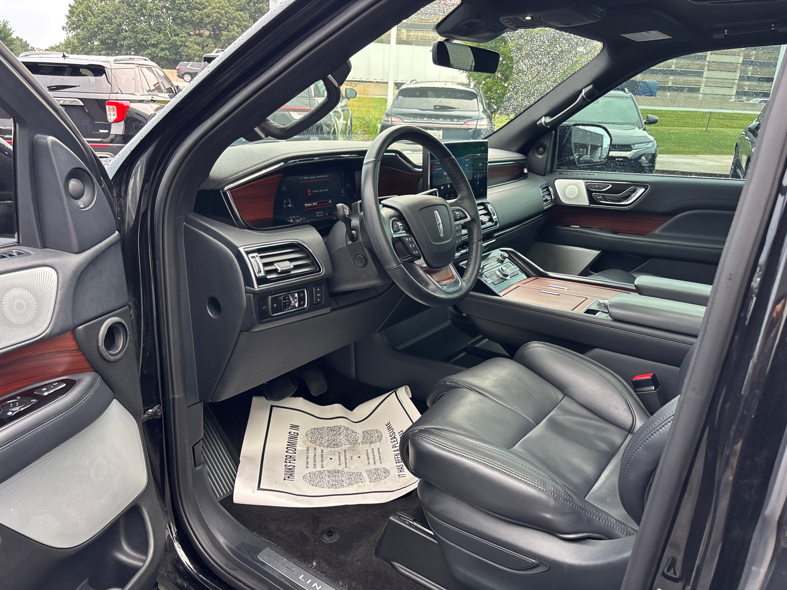 Certified 2023 Lincoln Navigator Reserve AWD/4WD image 24