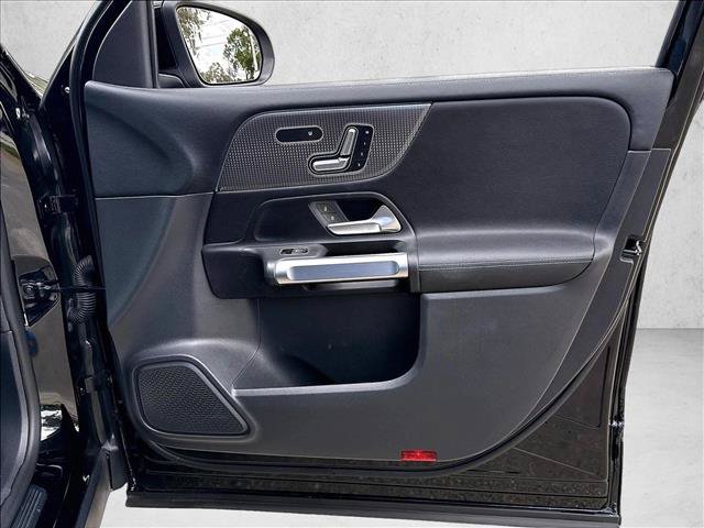 Used 2023 Mercedes-Benz GLB 250 image 19