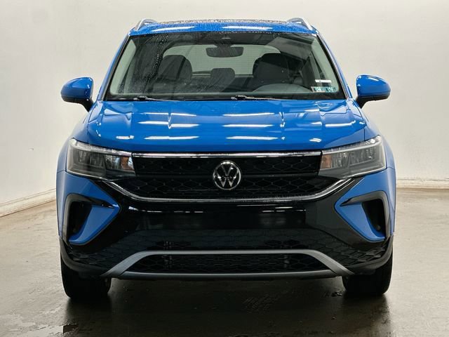 Used 2023 Volkswagen Taos SE w/ Panoramic Sunroof Package AWD/4WD image 30