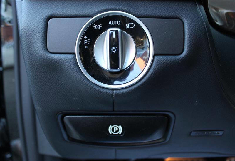 Used 2015 Mercedes-Benz CLS 550 w/ Premium Package image 19