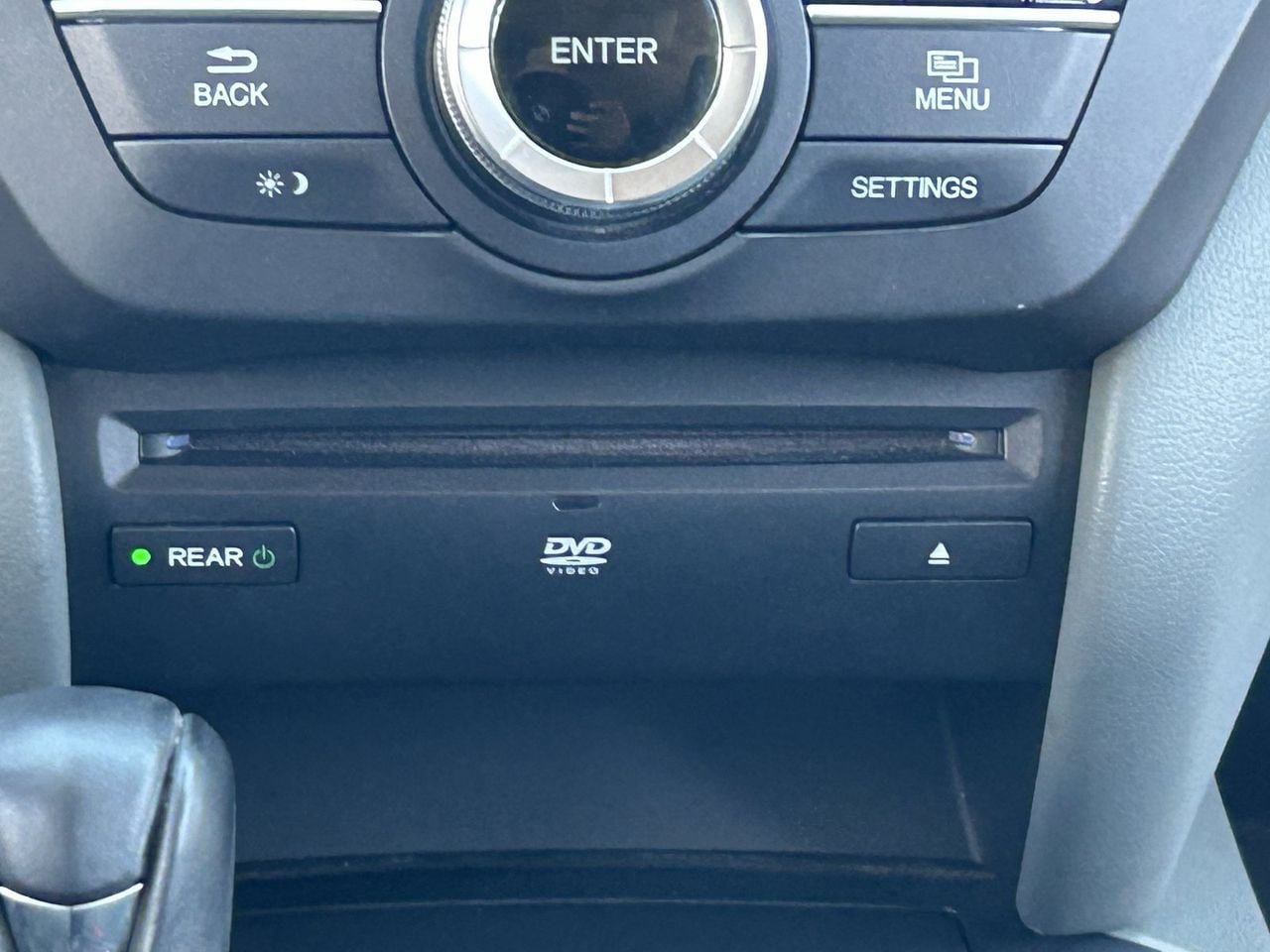 Used 2014 Acura MDX w/ Advance & Entertainment Pac FWD image 26