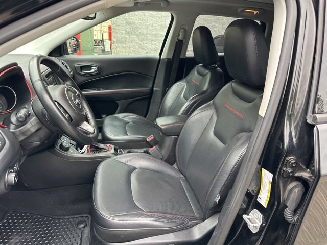 Used 2018 Jeep Compass Trailhawk w/ Leather Interior Group AWD/4WD image 15