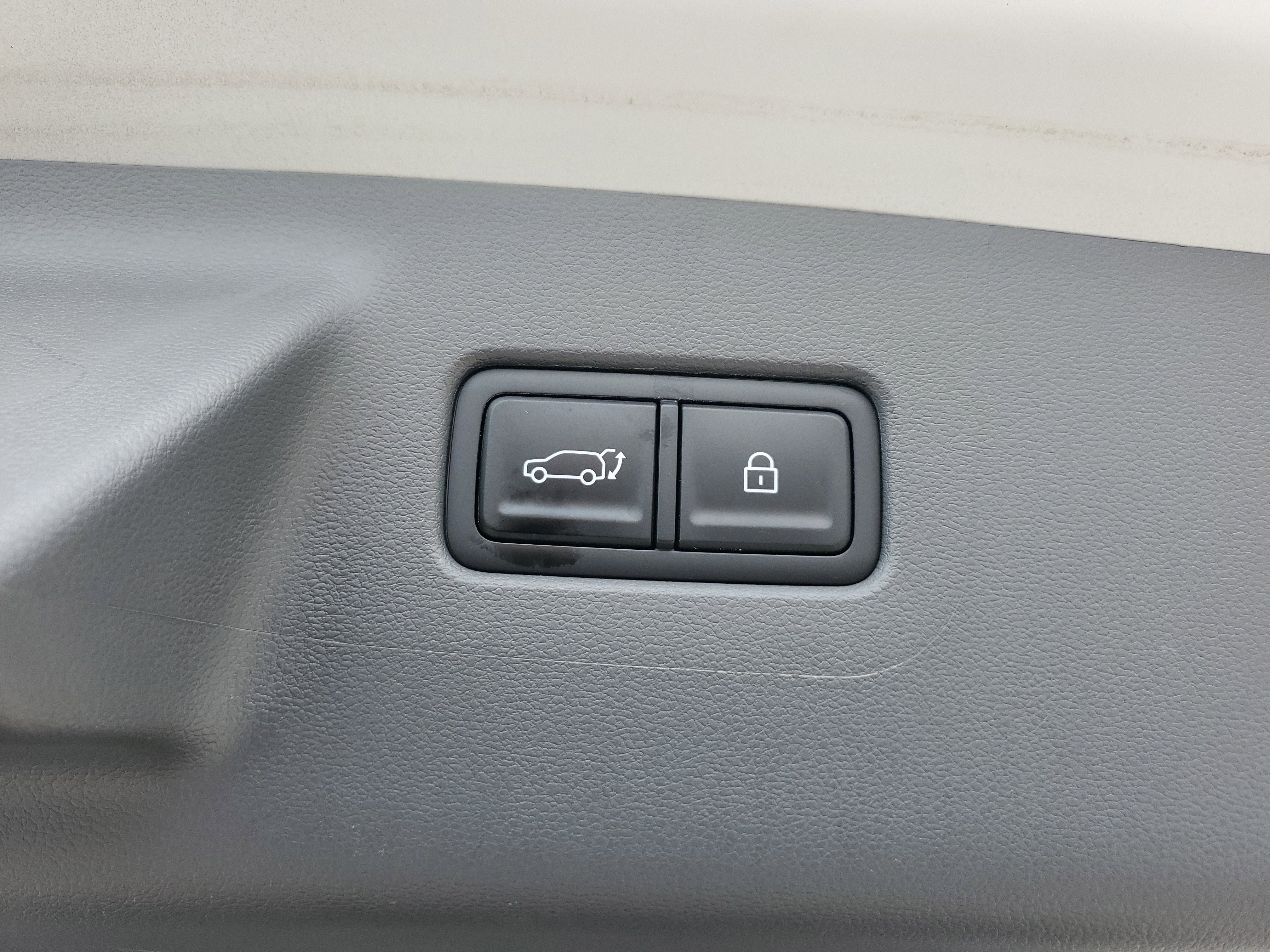 Used 2025 Hyundai Santa Fe SEL image 16