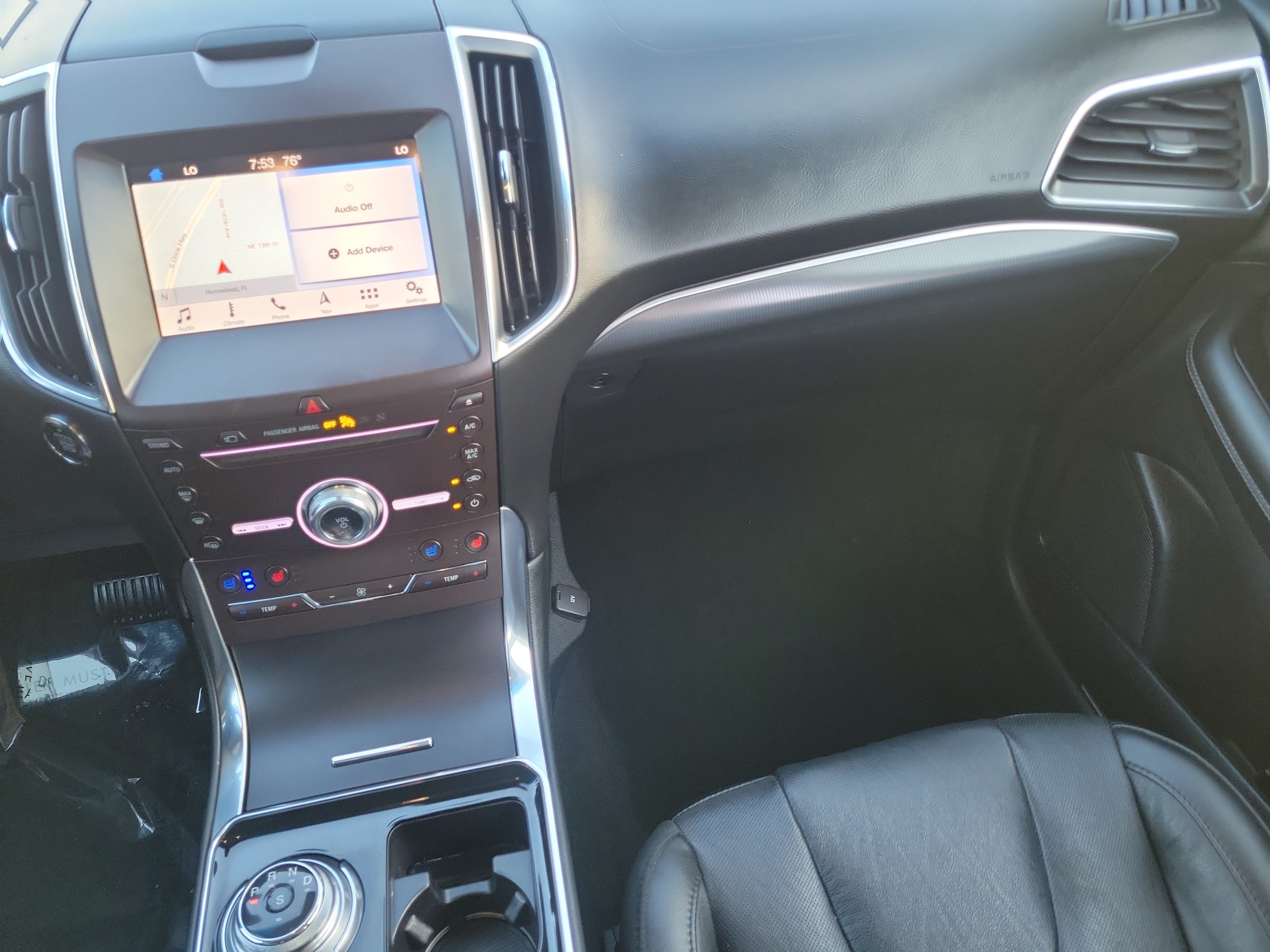 Used 2019 Ford Edge Titanium w/ Equipment Group 301A FWD image 18