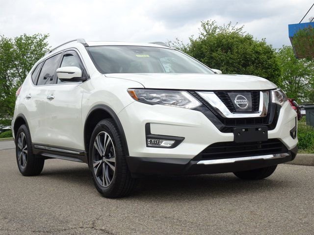 Used 2017 Nissan Rogue SL w/ SL Premium Package AWD/4WD image 28