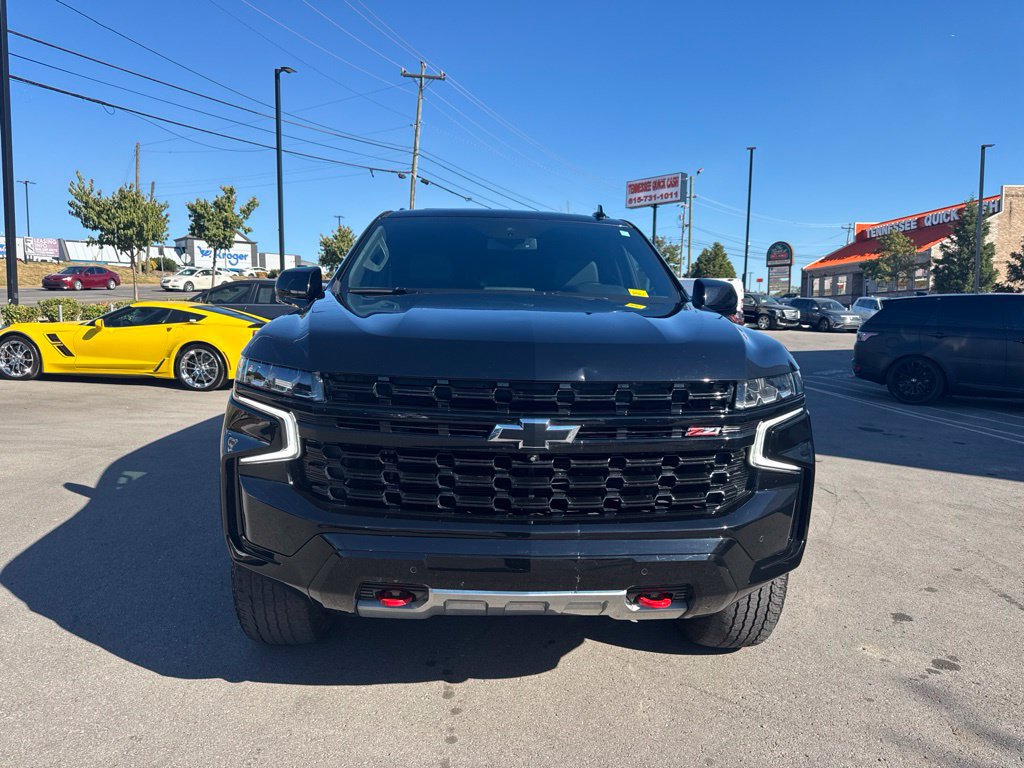 Used 2024 Chevrolet Suburban Z71 w/ Luxury Package AWD/4WD image 3