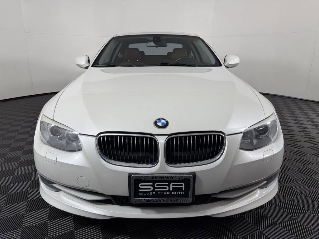 Used 2012 BMW 335i xDrive Coupe AWD/4WD image 2