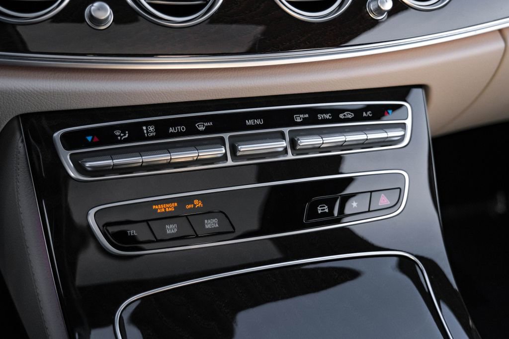 Used 2021 Mercedes-Benz E 350 Sedan image 25