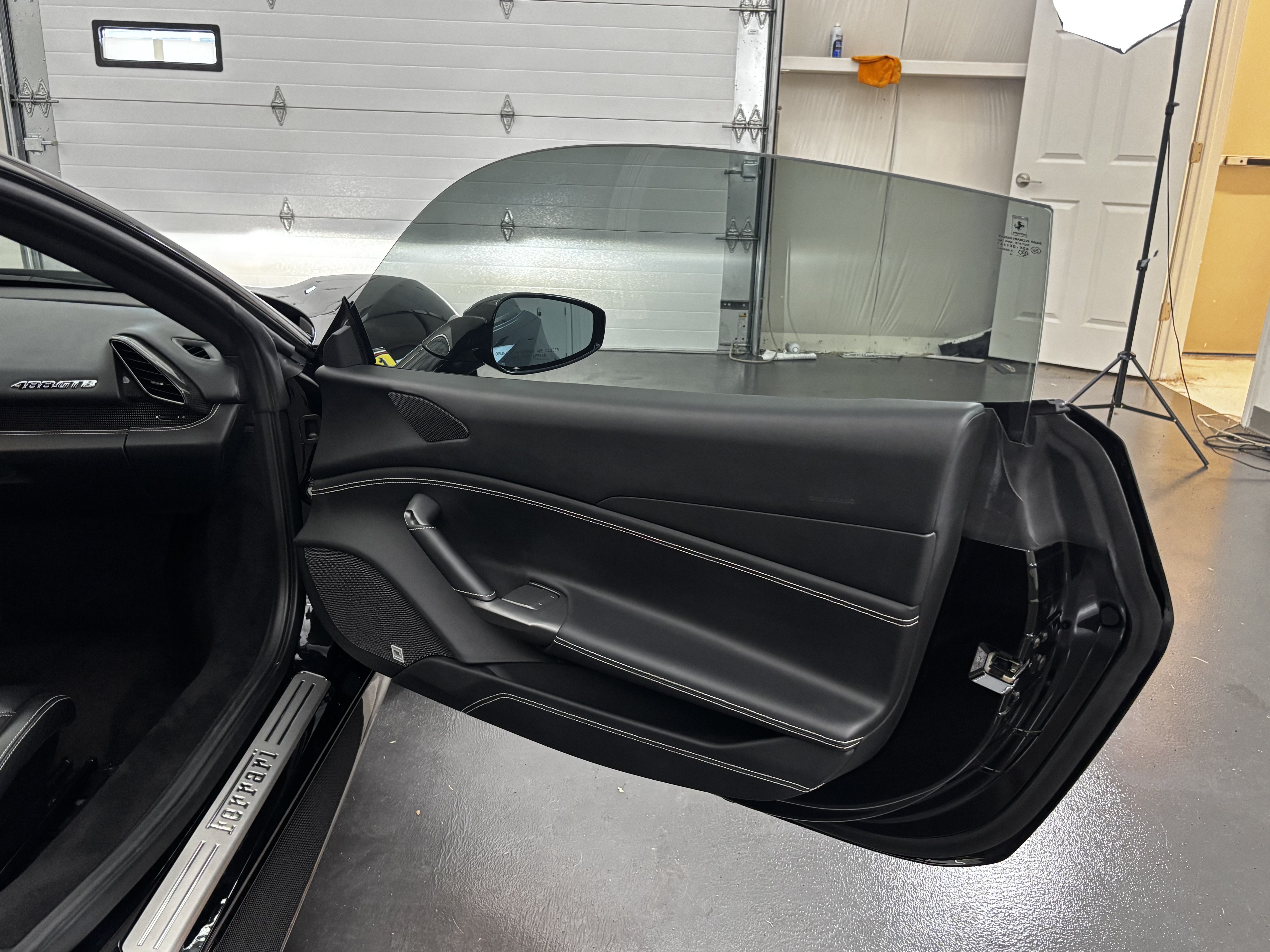 Used 2016 Ferrari 488 GTB RWD image 16
