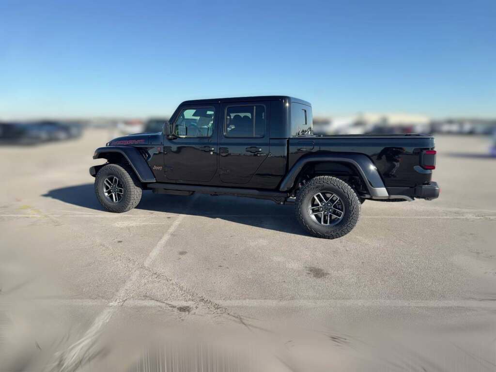 New 2026 Jeep Gladiator Mojave image 7
