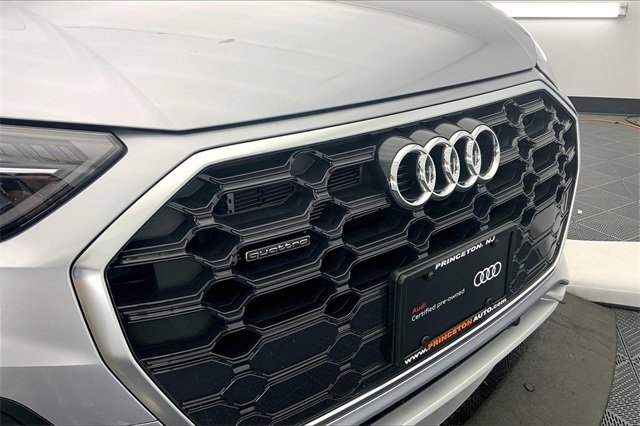 Certified 2024 Audi Q5 e Premium w/ Convenience Package image 30