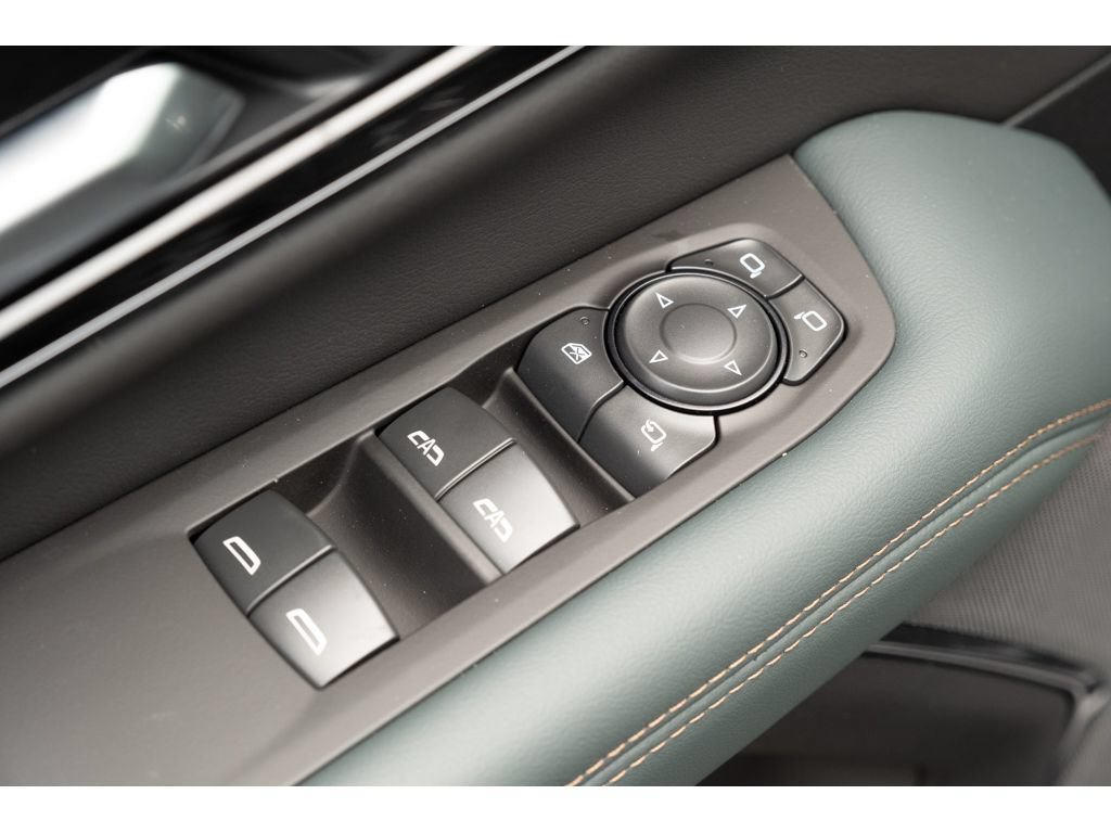 New 2026 GMC Yukon XL AT4 w/ AT4 Premium Plus Package AWD/4WD image 14