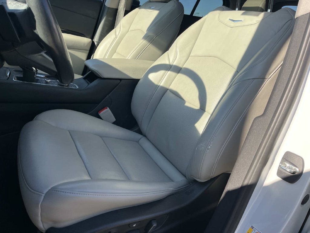 Certified 2023 Cadillac XT4 Premium Luxury w/ Enhanced Visibility Package FWD image 34