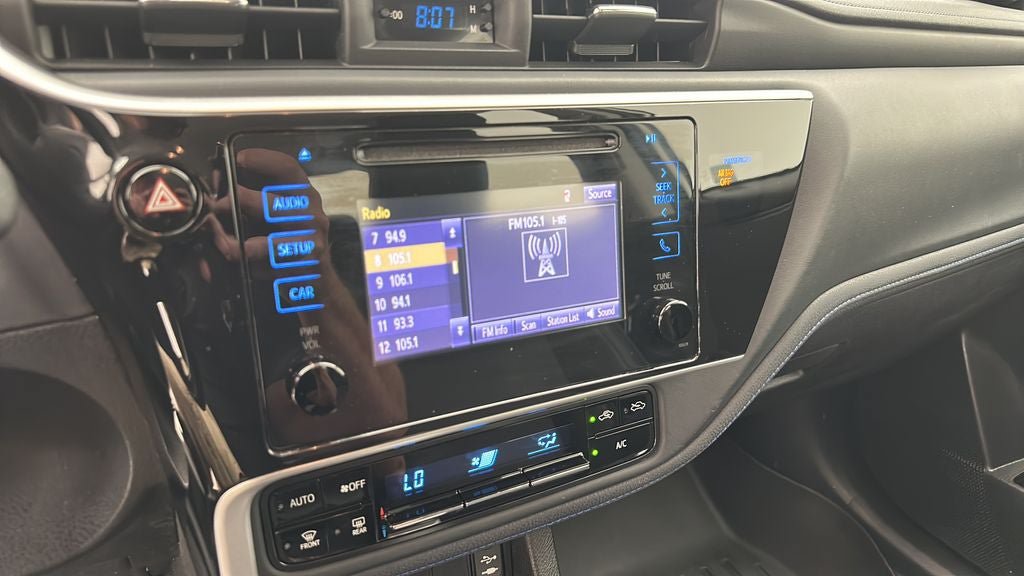 Used 2019 Toyota Corolla SE FWD image 19