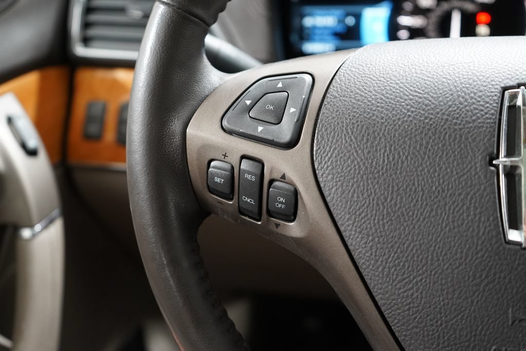 Used 2012 Lincoln MKX AWD image 46