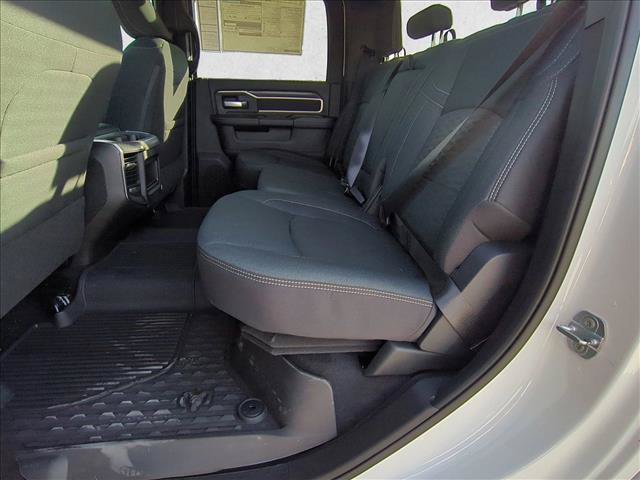 New 2026 RAM 3500 Big Horn AWD/4WD image 17