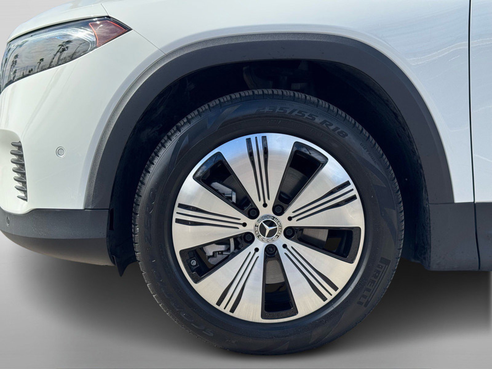 New 2023 Mercedes-Benz EQB 300 4MATIC image 10