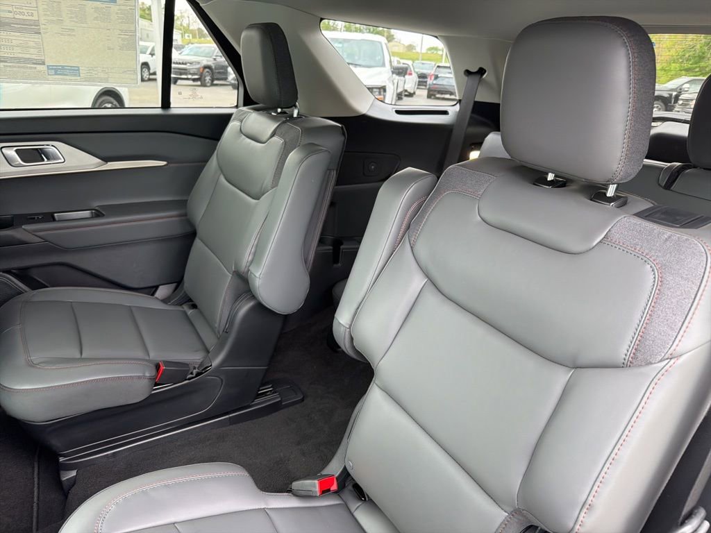 New 2026 Ford Explorer Active image 19