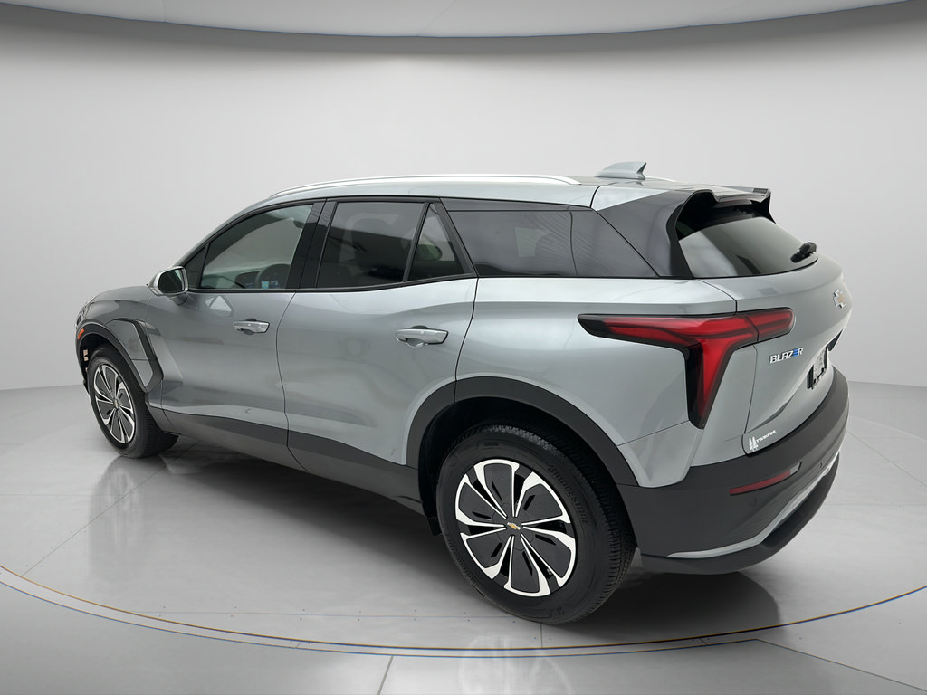 Used 2024 Chevrolet Blazer EV LT AWD/4WD image 8