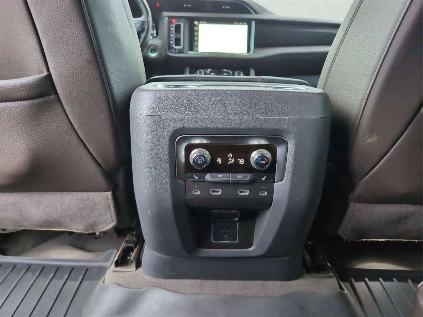 Used 2024 GMC Yukon Denali w/ Max Trailering Package AWD/4WD image 31