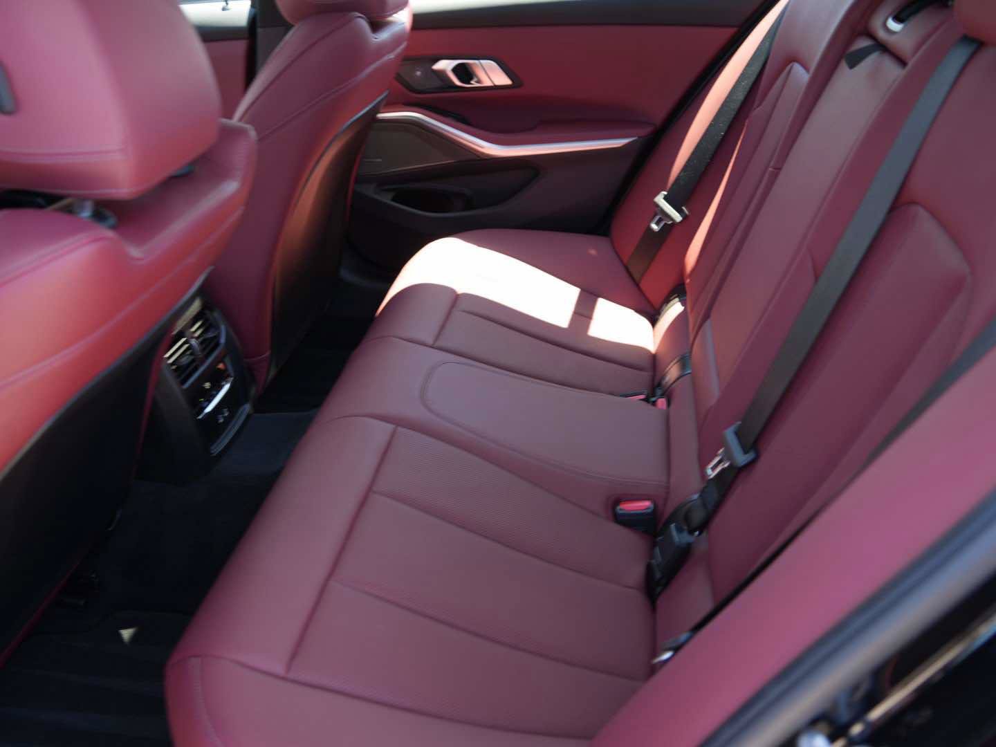 Used 2025 BMW M340i w/ Premium Package RWD image 11