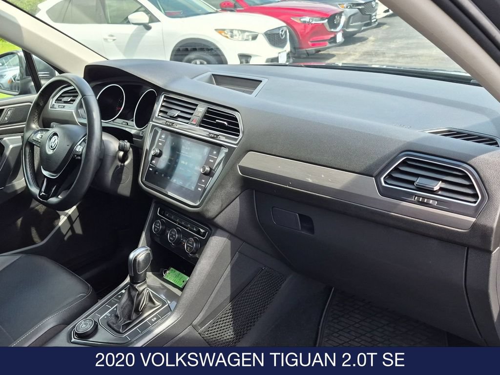 Used 2020 Volkswagen Tiguan SE w/ Panoramic Sunroof Package AWD/4WD image 32