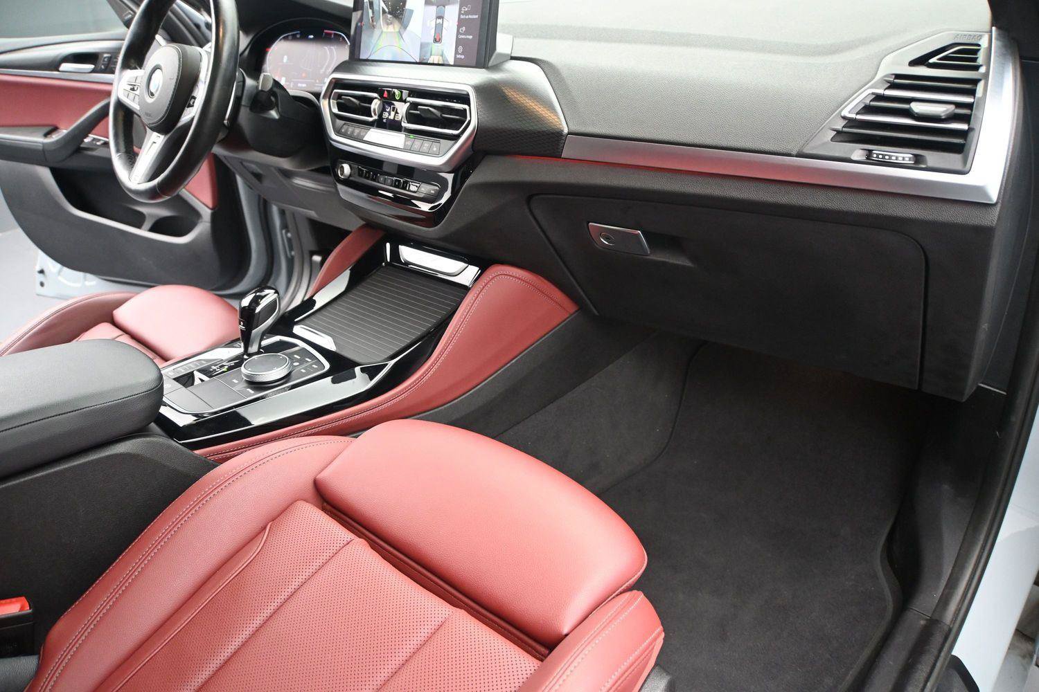 Used 2023 BMW X4 xDrive30i w/ M Sport Package AWD/4WD image 18
