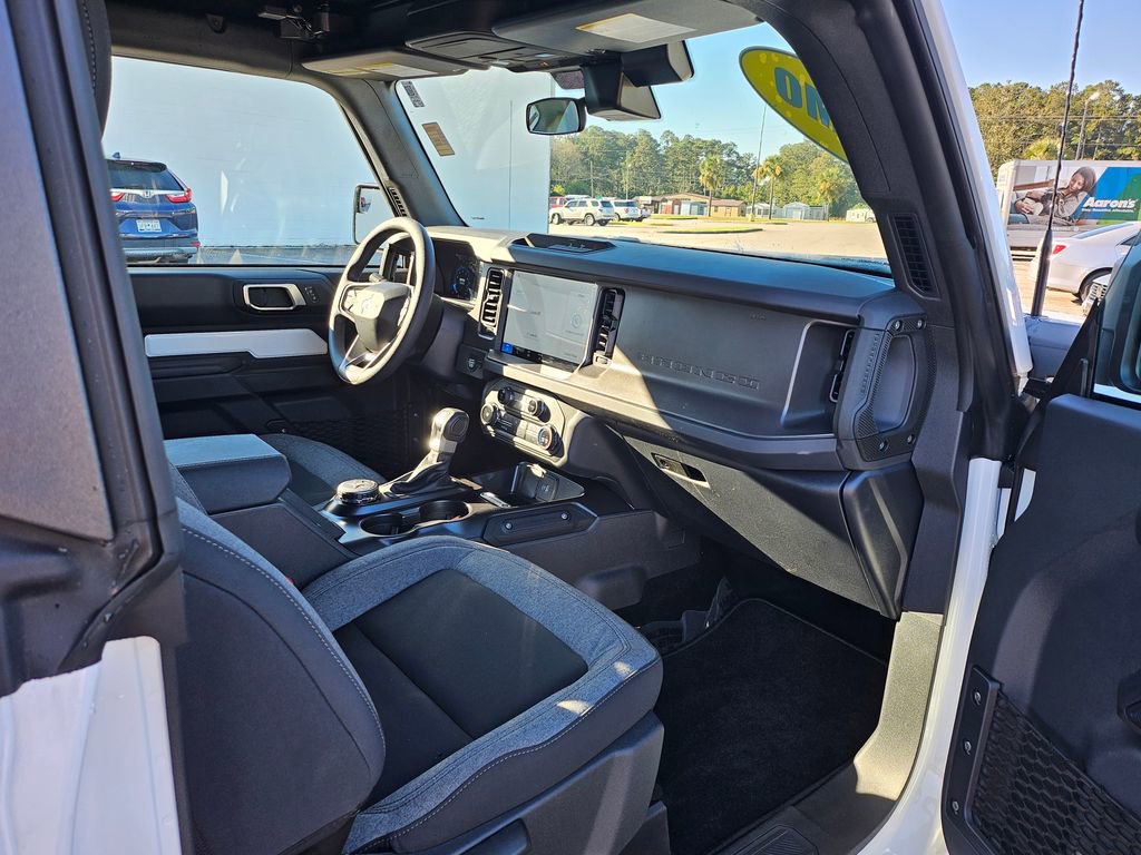 New 2025 Ford Bronco 2-Door image 28