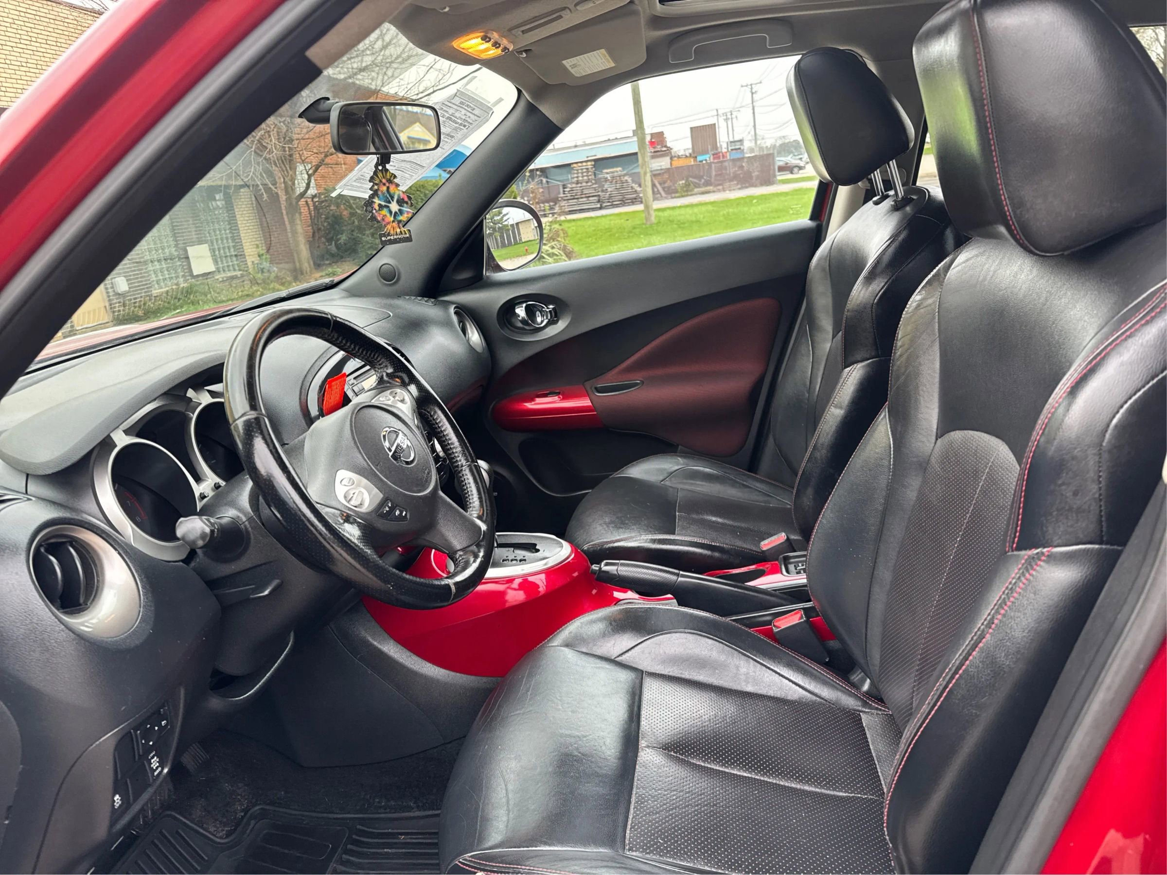 Used 2013 Nissan Juke SL w/ Midnight Edition image 10