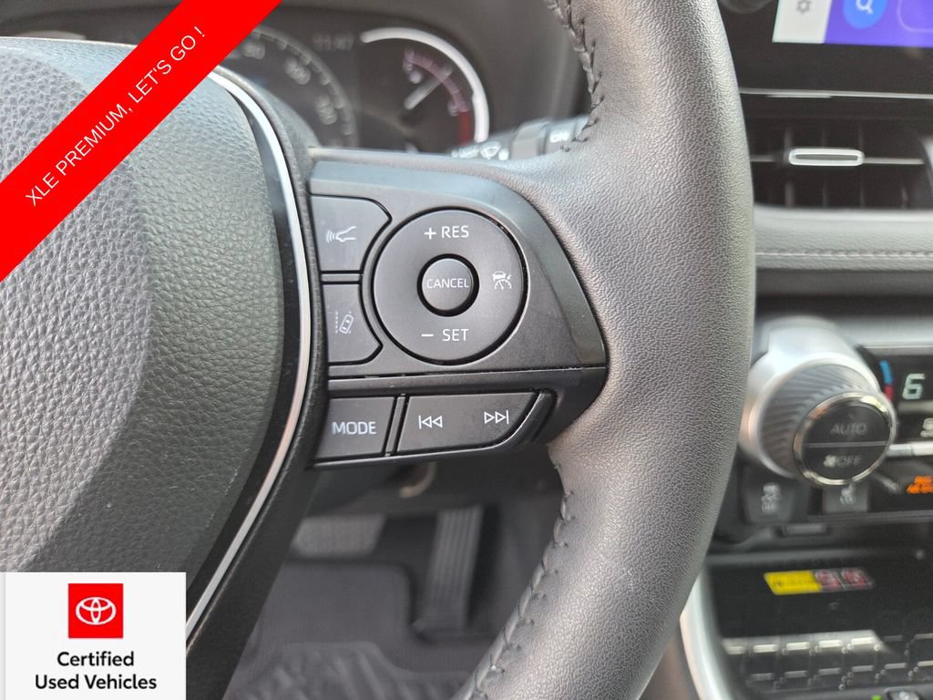 Certified 2023 Toyota RAV4 XLE Premium FWD image 31