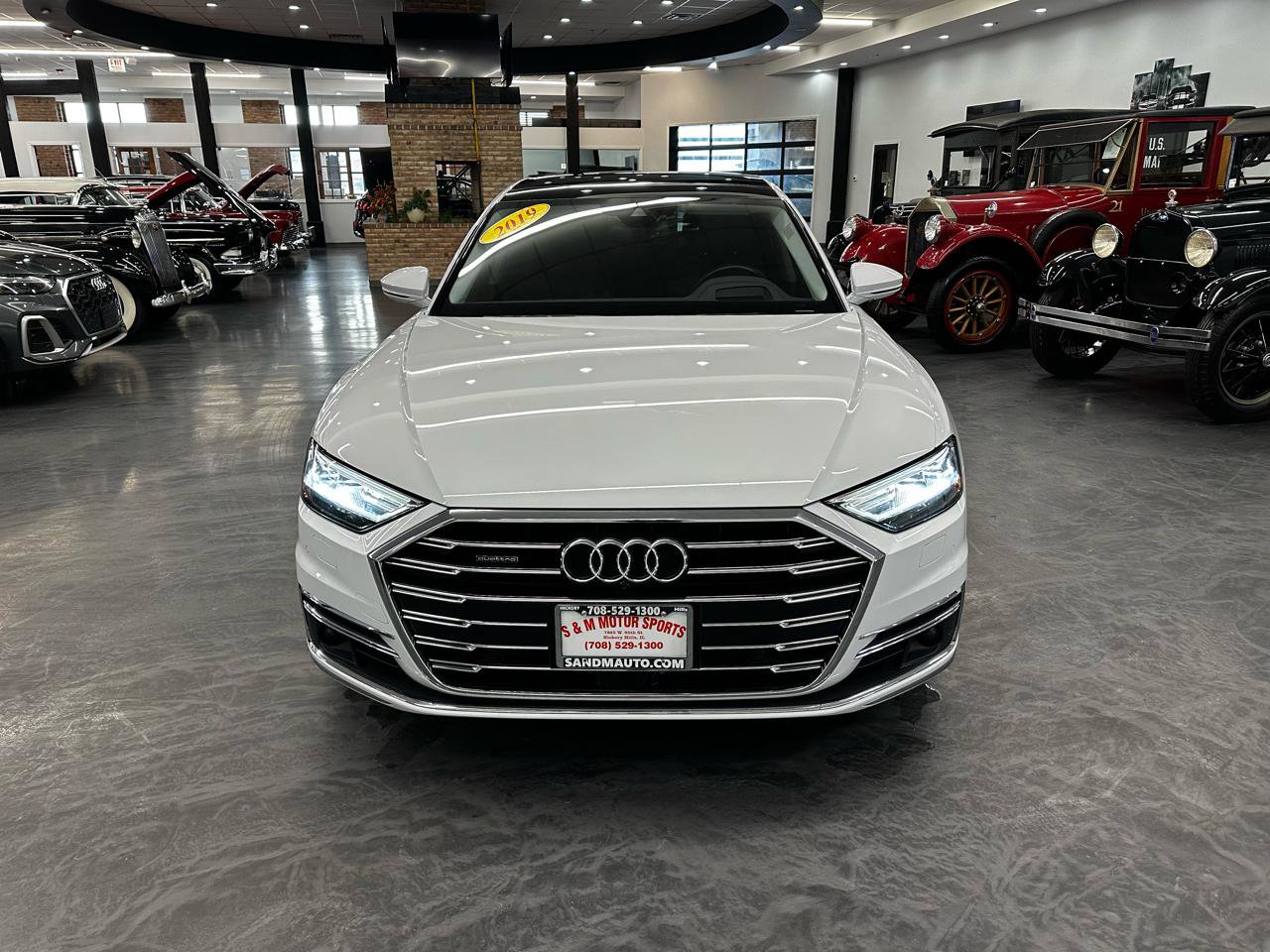 Used 2019 Audi A8 L 3.0T w/ Executive Package image 2