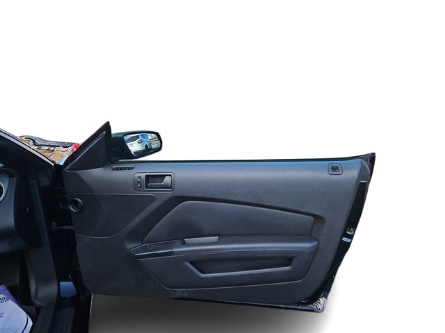 Used 2014 Ford Mustang Convertible image 28
