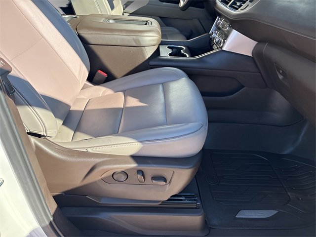 Used 2021 GMC Yukon SLT w/ SLT Luxury Package image 11