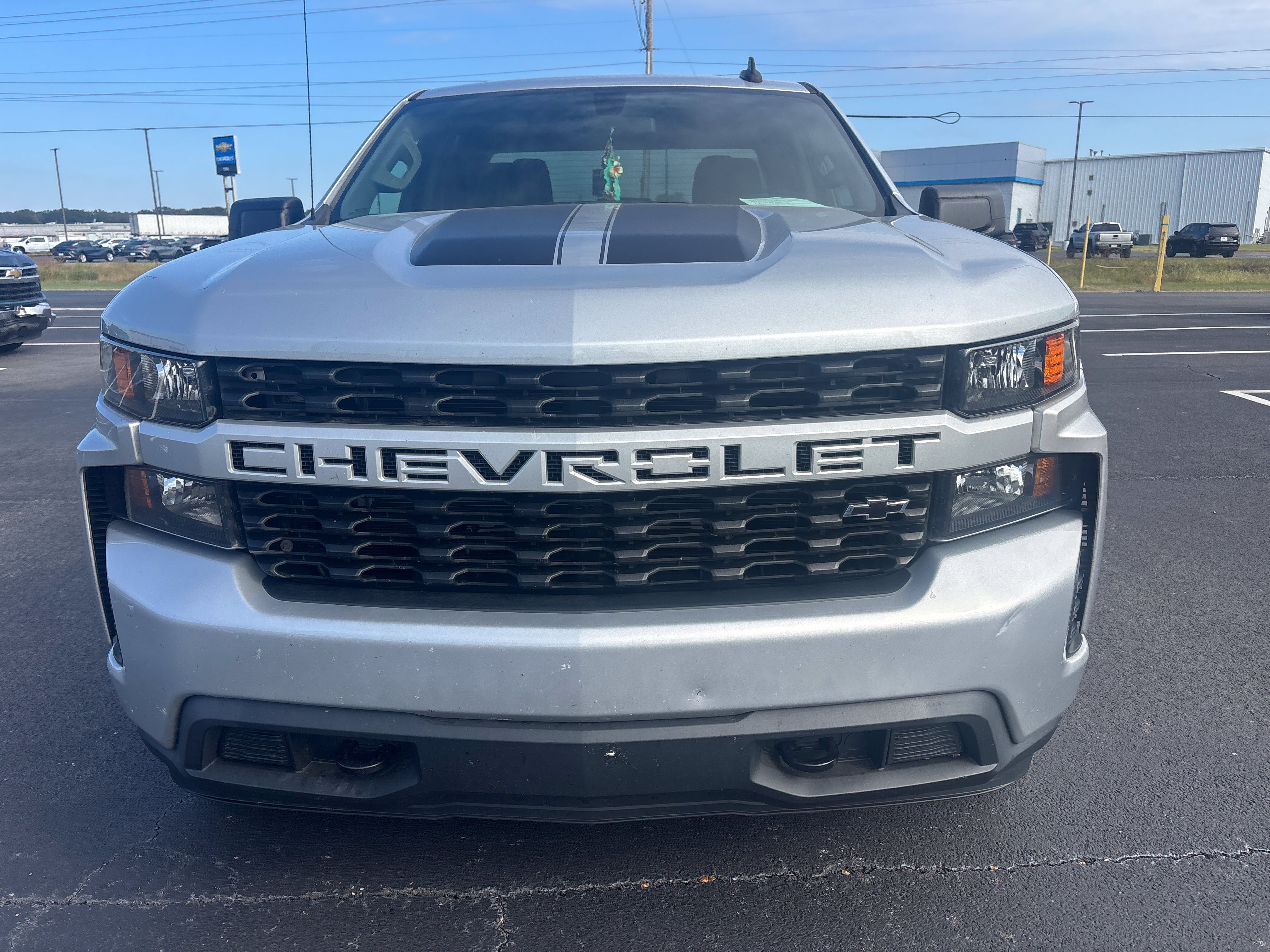 Used 2020 Chevrolet Silverado 1500 Custom w/ Rally Edition RWD image 2