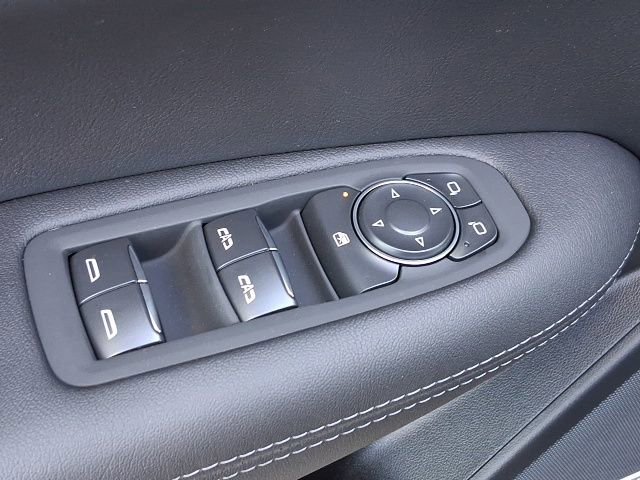 New 2026 Cadillac XT5 Luxury w/ LPO, Floor Liner Package image 17