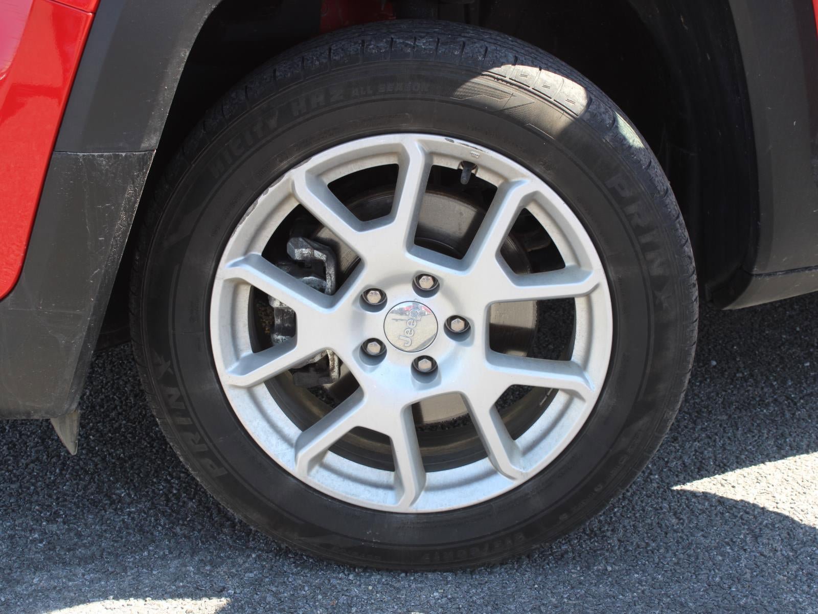 Used 2021 Jeep Renegade Latitude w/ Convenience Group AWD/4WD image 16