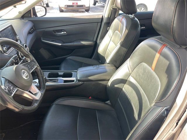 Used 2022 Nissan Sentra SR w/ SR Premium Package image 10